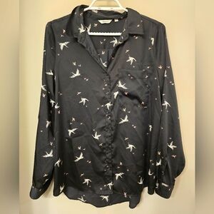 Reitmans satin blouse | SZ Medium | black dress shirt with cranes